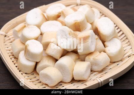 Cuisine japonaise traditionnelle, Fu fait avec du gluten de blé Banque D'Images