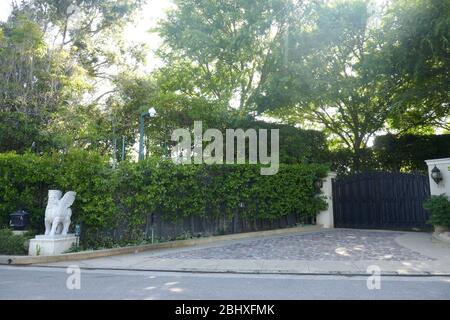 Holmby Hills, Californie, États-Unis 27 avril 2020 une vue générale de l'atmosphère la maison de Walt Disney au 355 N. Carolwood Drive à Holmby Hills, Californie, États-Unis. Photo de Barry King/Alay stock photo Banque D'Images