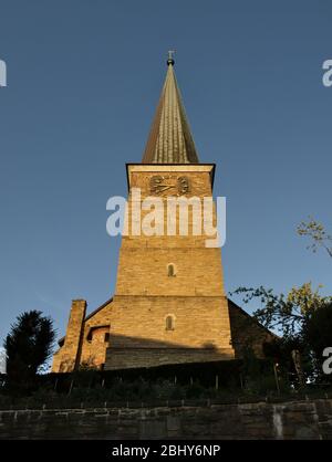 Église Saint-Pierre (Petrikirche) à Mülheim an der Ruhr en plein soleil Banque D'Images