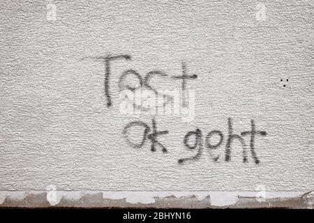 TEST OK GEHT - graffiti sur un mur de maison. Banque D'Images