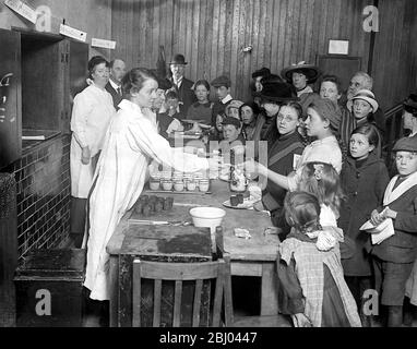 Cuisine commune à Hammersmith en Grande Guerre - mai 1917 Banque D'Images