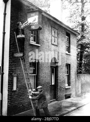 Le White Cross Inn , dans North Cray , Sidcup , Londres , officiellement le Red Cross Inn Banque D'Images