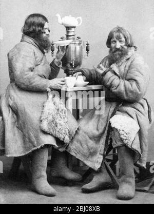 Thé russe du samovar - carte de visite, c1860. Banque D'Images