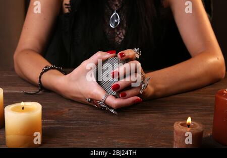 Witch - Fortune Teller fortune lecture close up Banque D'Images