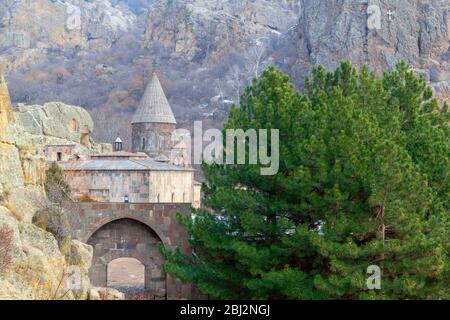 Le monastère de Geghard, situé dans les montagnes de l'Arménie Banque D'Images