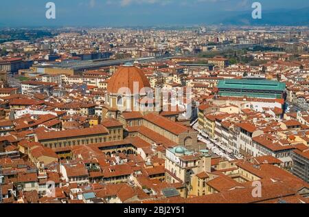 Italie Toscane - Florence - panorama avec l'église de San Lorenzo Banque D'Images