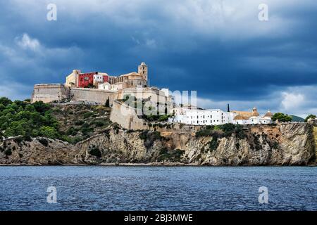 Ibiza et la cathédrale de Santa Maria d'Eivissa. Banque D'Images