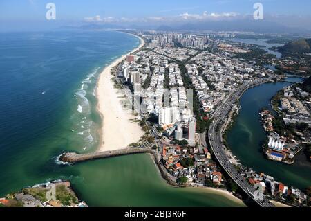 Photos aériennes des belles plages et lagons de la ville de Rio de Janeiro, Banque D'Images