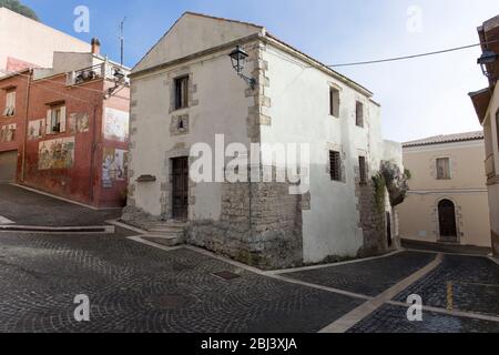 Sedini, Italie - 31 décembre 2018: photo de rue à Sedini, Sardaigne Banque D'Images