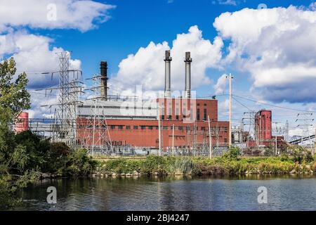 Une installation d'énergie alimentée au charbon appartenant à l'ARN qui prévoit de la convertir en une installation de gaz naturel. Banque D'Images