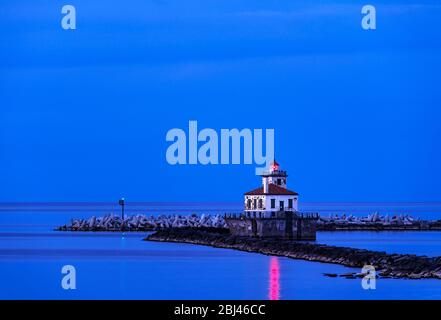 Phare d'Oswego West Pierhead à New York. Banque D'Images