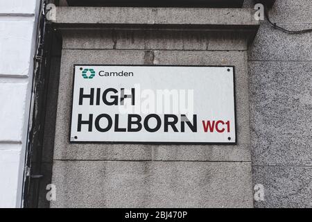 Londres/UK-24/07/18: Panneau de nom de Holborn sur un mur, Londres Borough de Camden. High Holborn est une rue à Holborn et Farringdon sans, qui forme Banque D'Images