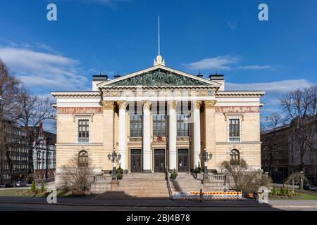 La Maison des Etats, conçue par l'architecte Karl Gustav Nyström, se trouve aux environs de la place du Sénat à Helsinki, en Finlande Banque D'Images