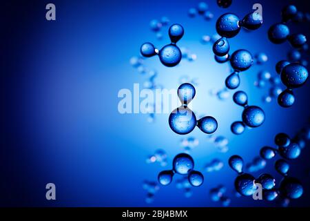 Rendu tridimensionnel : modèles de molécules d'eau de 2 O en face du fond bleu. Copiez l'espace vers la gauche ou la droite (ou vers le haut/le bas lorsqu'il est utilisé verticalement). SELECTIV Banque D'Images