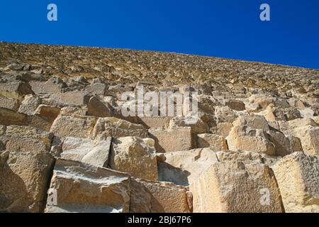 Pierres de la Grande Pyramide de Giza. Aussi connue sous le nom de Pyramide Khufu ou la Pyramide de Cheops. Egypte Banque D'Images