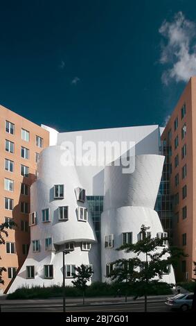 MIT Stata Center, Cambridge, Massachusetts, États-Unis avec Copy Space Banque D'Images