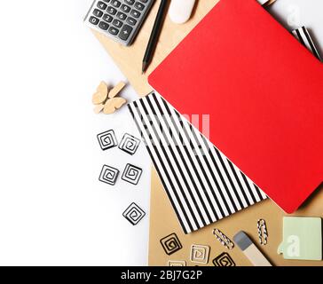 Jeu de papeterie isolé sur blanc Banque D'Images