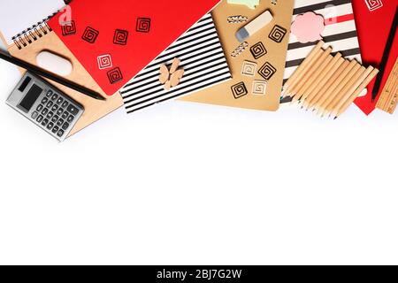 Jeu de papeterie isolé sur blanc Banque D'Images