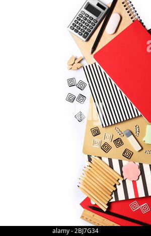 Jeu de papeterie isolé sur blanc Banque D'Images