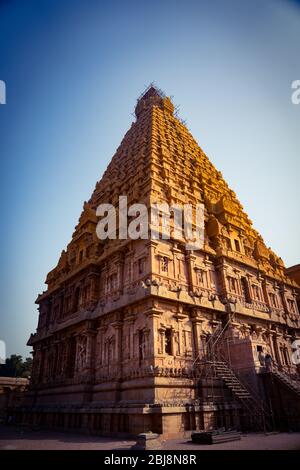 Une belle vue de jour sur la tour du temple de lord bragadeeswarar dans le Tamil Nadu Inde Banque D'Images