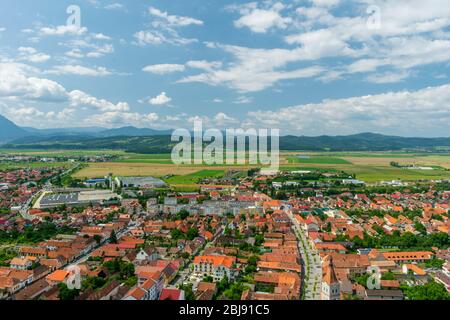 Vue aérienne de Rasnov, Brasov, Roumanie Banque D'Images