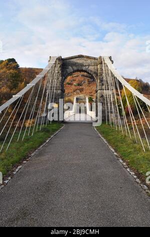 Pont d'Oich, Aberchalder, Ecosse. Conçu par James Dredge et ouvert en 1854 Banque D'Images