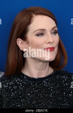 VENISE, ITALIE - SEPTEMBRE 02 : : Julianne Moore assiste au photocaltoutes « Suburbicon » lors du 74ème Festival du film de Venise le 2 septembre 2017 à Venise Banque D'Images