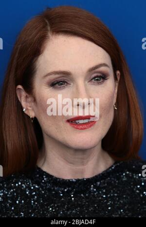 VENISE, ITALIE - SEPTEMBRE 02 : : Julianne Moore assiste au photocaltoutes « Suburbicon » lors du 74ème Festival du film de Venise le 2 septembre 2017 à Venise Banque D'Images