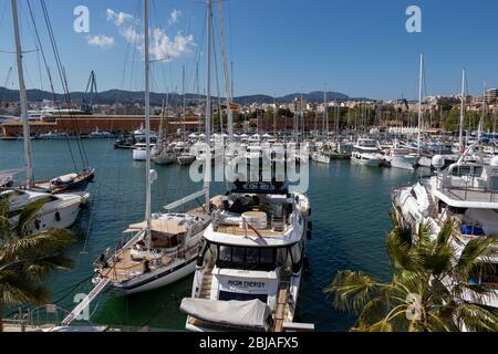 Palma, Majorque, Espagne - 13 avril 2019: Vue sur une petite partie du port de Palma, Espagne. Banque D'Images