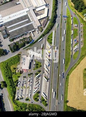 , camions-parkings à L'A 2 à Rasthof Bottrop sued, 19.07.2016, vue aérienne, Allemagne, Rhénanie-du-Nord-Westphalie, Ruhr zone, Bottrop Banque D'Images