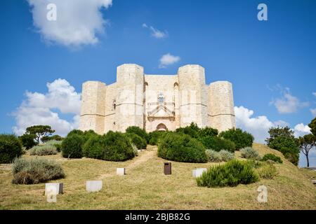 Vue panoramique sur Castel del Monte, Pouilles. Italie. Banque D'Images