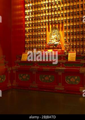 dh Buddha Tooth Relic Temple CHINATOWN SINGAPOUR intérieur temples bouddhistes musée manjushri bodhisattva de sagesse Banque D'Images