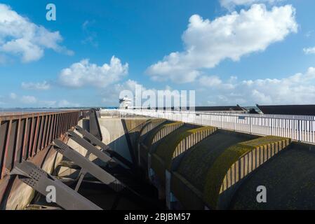 La barrière Eider appelée Eidersperrwerk, Wesselburenerkoog, Schleswig-Holstein, Allemagne, Europe Banque D'Images