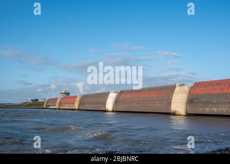 La barrière Eider appelée Eidersperrwerk, Wesselburenerkoog, Schleswig-Holstein, Allemagne, Europe Banque D'Images