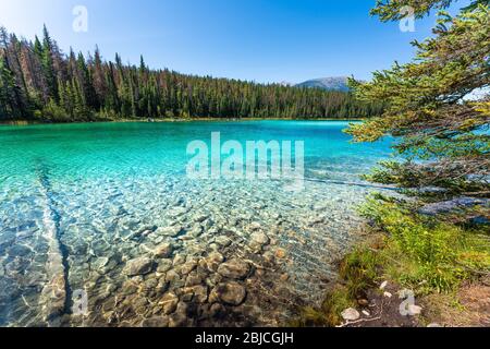 Deuxième lac de la vallée des cinq lacs, Jasper, Rocheuses canadiennes, Canada. Banque D'Images