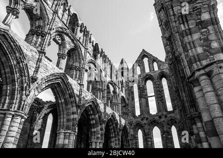 Abbaye de Whitby en Angleterre ; noir et blanc Banque D'Images