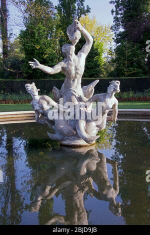 Le Triton Fountain Queen Marys Garden Regents Park Londres Angleterre Banque D'Images