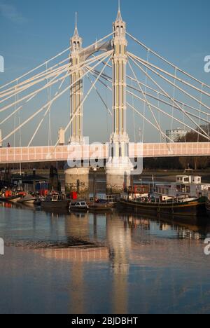 Structure du pont suspendu Architecture Traditional Albert Bridge, Londres, SW11 4PH par Rowland Mason Ordish et Sir Joseph Bazalgette Banque D'Images