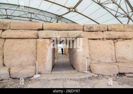 Porte sud-est du temple préhistorique de Hagar Qim, Qrendi, Malte Banque D'Images