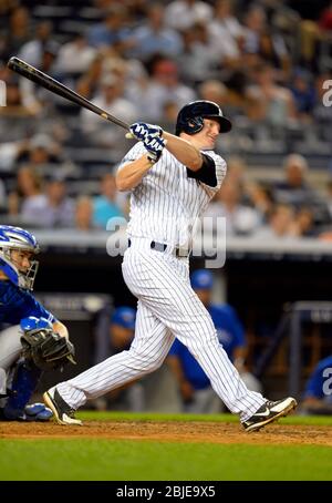 21 août 2013: Le premier contremaître de New York Yankees Lyle Overbay (55) lors d'un match de MLB joué entre les Blue Jays de Toronto et les Yankees de New York à Yanke Banque D'Images