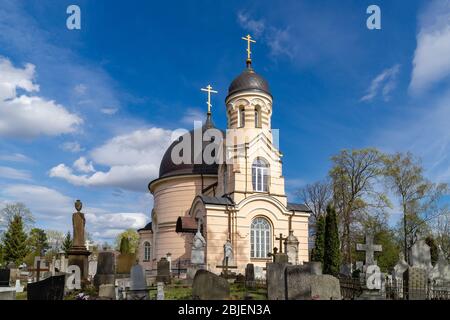 Église orthodoxe de Saint Euphroxe de Polotsk (construite en 1838) à Vilnius, en Lituanie, cimetière de Liepkalnis (Euphrosyne), fondée en 1795 Banque D'Images