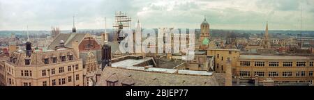 La ville vue de Carfax Tower, le 01 avril 1980, Oxford, Oxfordshire, Angleterre, Grande-Bretagne Banque D'Images