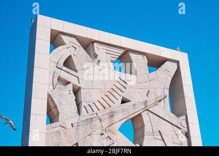 Rovinj, Croatie - 17 juillet 2018 : monument aux combattants tombés et aux victimes de la terreur fasciste à Rovinj, dans la péninsule d'Istrie. Banque D'Images