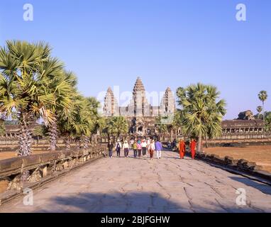 Chemin vers le temple d'Angkor Wat, Angkor, Siem Reap, Royaume du Cambodge Banque D'Images