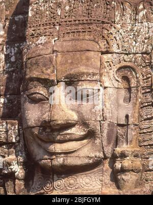 Les tours de face de Bayon, la terrasse supérieure, le temple de Bayon, Ankor Thom, Siem Reap, Royaume du Cambodge Banque D'Images