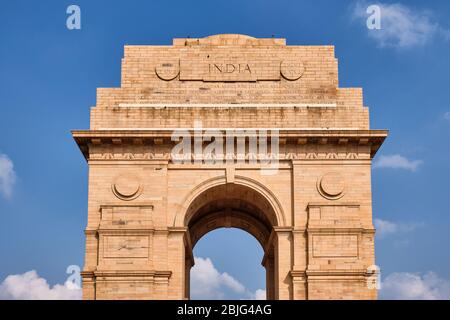 Le mémorial de guerre de la porte de l'Inde à New Delhi, en Inde, dédié à 70 000 soldats de l'armée indienne britannique tués dans des guerres entre 1914 et 1921 Banque D'Images