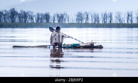 Photo prise lors d'un voyage dans le sud de l'Éthiopie, pêche sur le lac Chamo Banque D'Images