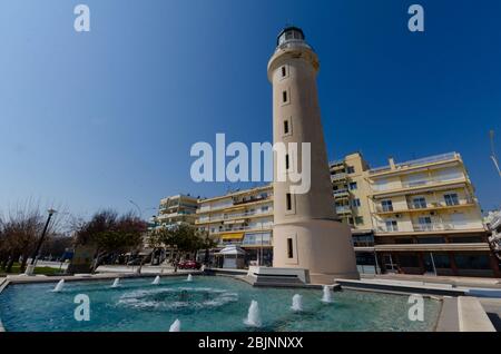 Le célèbre phare sur la promenade dans la ville côtière nord d'Alexandrúpoli Evros Grèce Banque D'Images