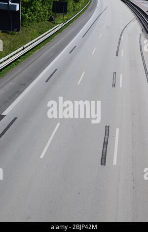 L'Autobahn, vide et endommagé comme rarement vu Banque D'Images