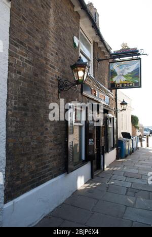 The Dove 19 Upper Mall, Hammersmith, Londres W6 9TA Banque D'Images